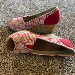 TOMS Wedges